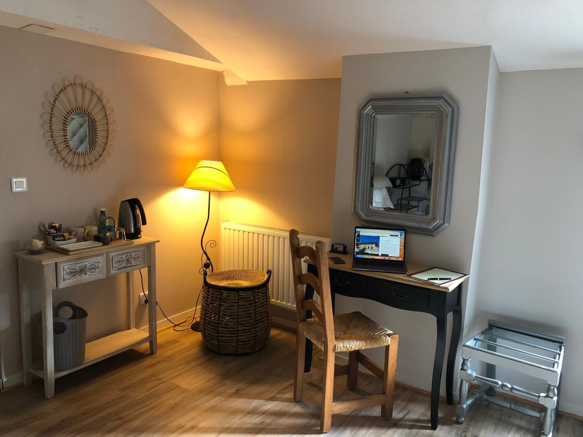 Le Numero 15 Saint-Seurin-sur-l'Isle ภายนอก รูปภาพ