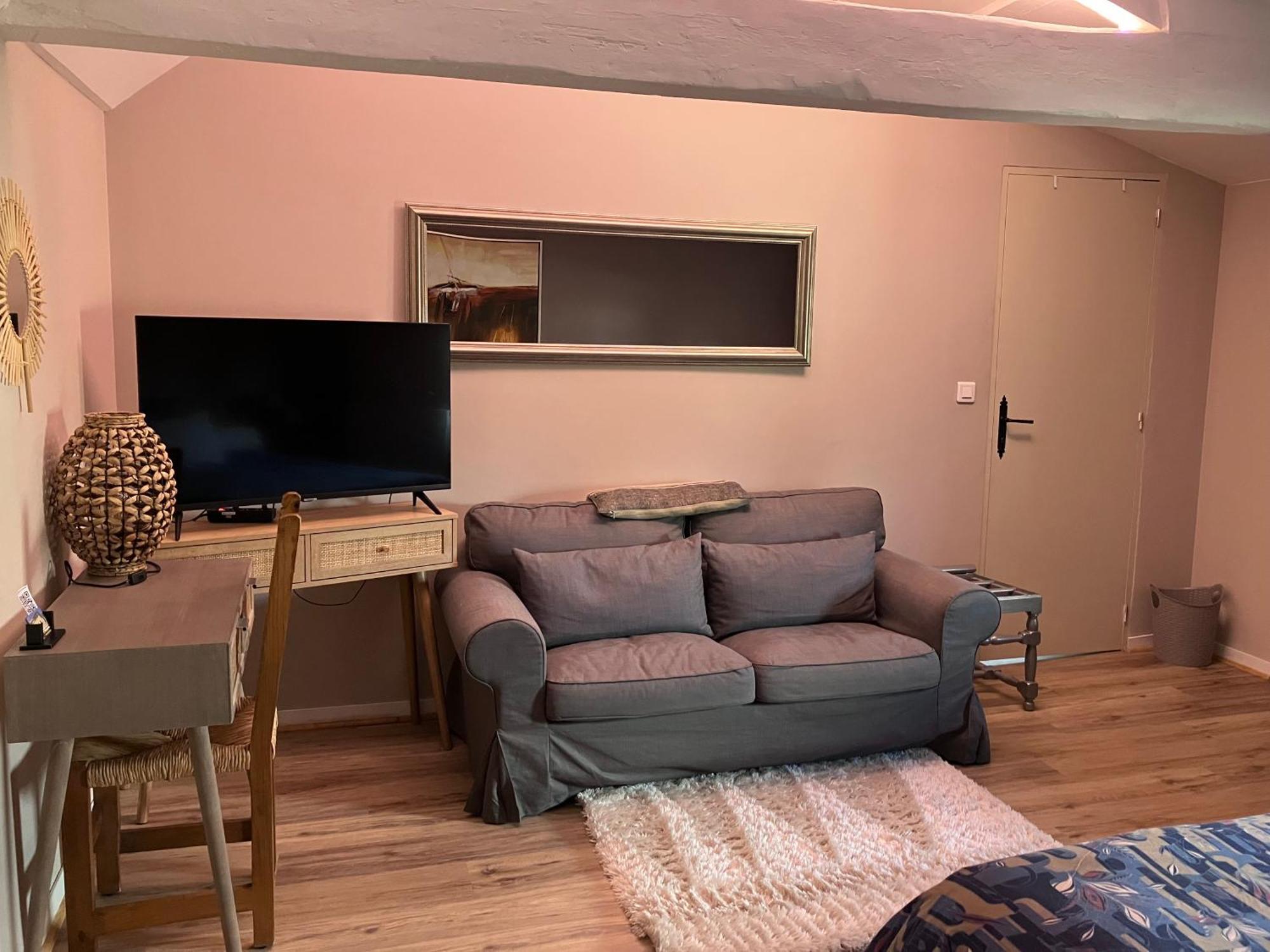 Le Numero 15 Saint-Seurin-sur-l'Isle ภายนอก รูปภาพ